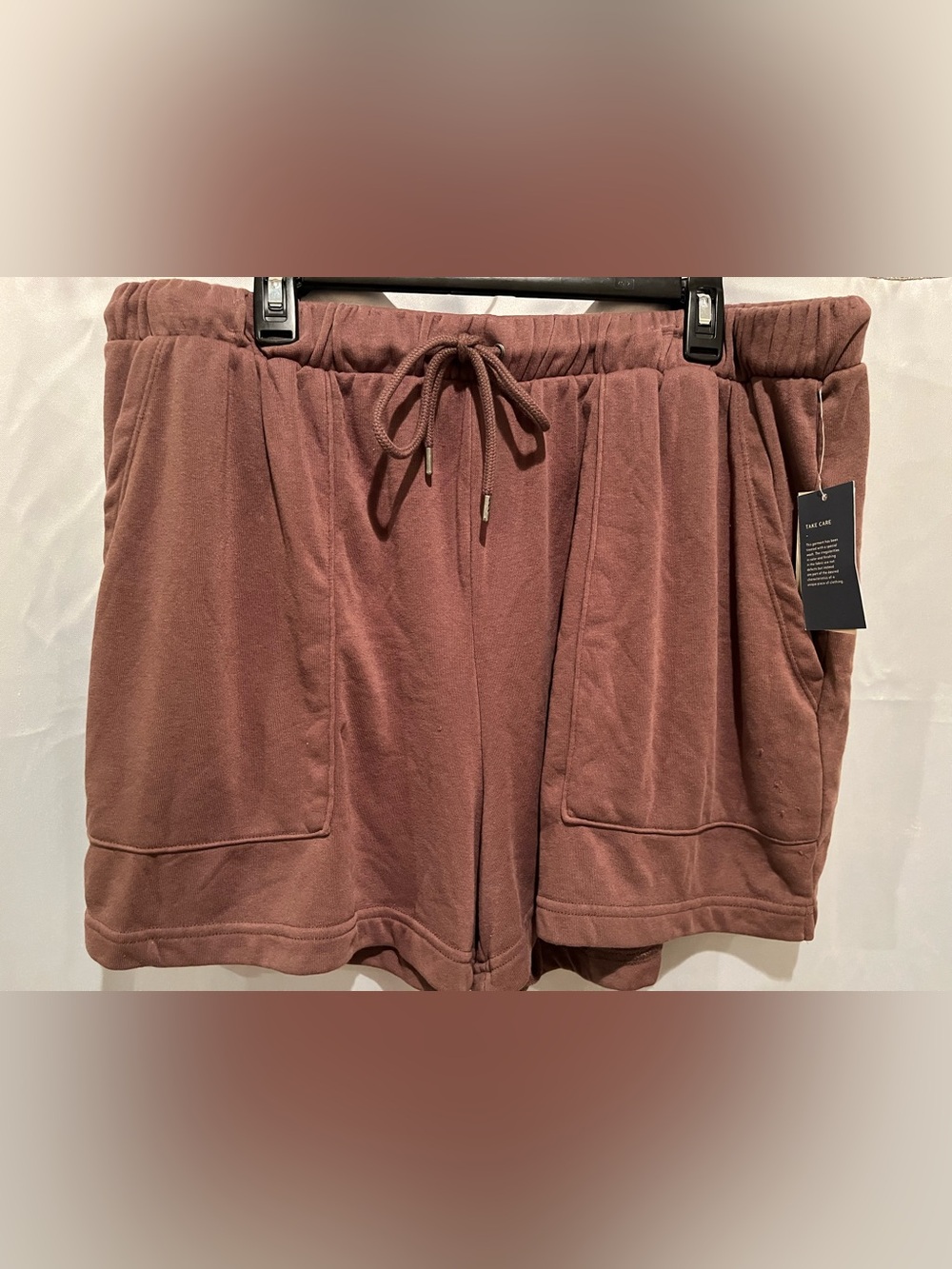 Universal Thread Women's Mid-Thigh Fleece Shorts